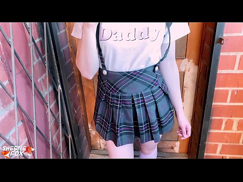 ❤️ 女學生深深地吸吮她的雞巴並亂搞而不是上課。 ❤️ 色情 在我們 ﹏